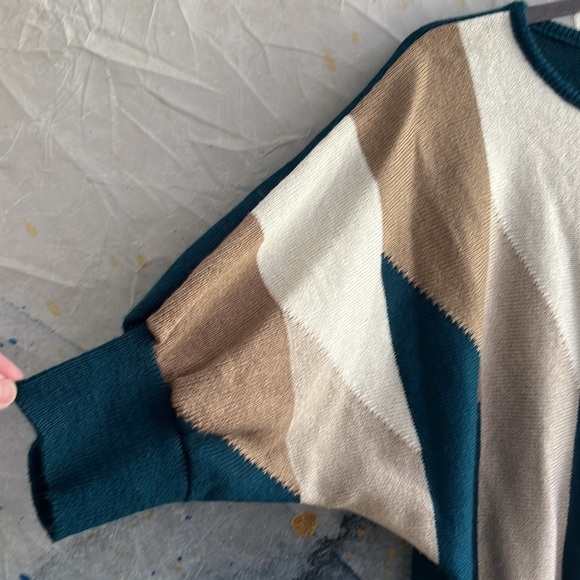 Vintage Vivanti Sweater - Picture 4 of 15